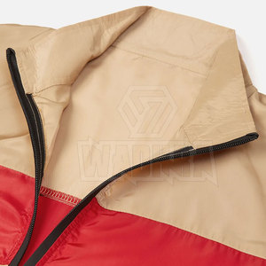 Chaqueta cortavientos de alta calidad para hombre que ofrece calidez y comodidad como una chaqueta de invierno premium. - Product Image 5