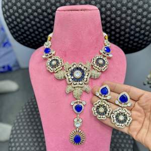 Conjunto de collar Fusion de última moda y calidad premium para mujer, diseño hermoso, acabado de lujo, perfecto para fiestas y bodas. - Product Image 4