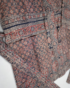 Indian Kantha Woven <b>Lightweight</b> Long <b>Quilted</b> <b>Jacket</b> Ajrakh Print Cotton Reversible Full Sleeve Horn Button for <b>Women</b> Summer - Product Image 4