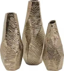 Vases à fleurs en métal de style moderne pour la décoration florale de table - Product Image 4