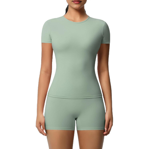 Conjunto Deportivo de 2 Piezas para Mujer, Color Verde Claro, Top de Manga Corta, Pantalones Cortos de Cintura Alta, Tejido Sólido Transpirable, Primavera Verano - Product Image 1