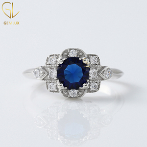 Anillo de compromiso vintage Art Deco con diamante moissanita azul de corte redondo, anillo Art Deco de oro de 14k con zafiro azul y diamantes blancos de corte redondo. - Product Image 3