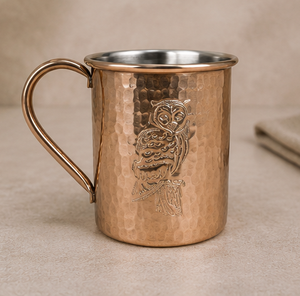 Mug à Moscow Mule en cuivre martelé artisanal avec motif hibou en relief, vaisselle pour la maison, écologique, tasse à cocktail en cuivre massif - Product Image 2