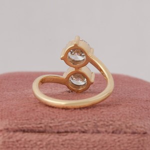 Bague Toi et Moi de luxe en or massif 18 carats avec diamant rond de 1,01 carat VS1, cultivé en laboratoire, pour les amoureux - Product Image 5