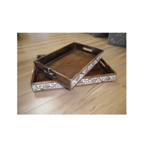 Plateau de service rustique en bois naturel avec poignées pour le petit-déjeuner, le café, le thé, les aliments, les collations, la décoration de la maison - Product Image 1