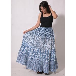 กระโปรงแม็กซี่ผ้าฝ้ายพิมพ์ลายบล็อกทำมือ กระโปรงยาวสไตล์โบฮีเมียนแบบปะติดปะต่อ เสื้อผ้าสำหรับงานเทศกาลของผู้หญิงชาวอินเดีย - Product Image 6