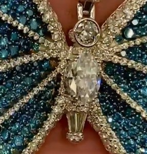 Collar de Lujo Personalizado con Colgante de Mariposa Iced Out, Diamante Moissanita, Micro Pavé, Plata 925, Joyería de Piedra Azul, Pieza Destacada - Product Image 3