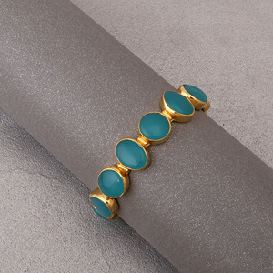 Brazalete de Calcedonia Acuática, Chapado en Oro de 18K, Hecho a Mano con Piedras Preciosas, Regalo Moderno para Mujer - Product Image 4