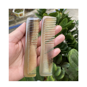 Peine de Cuerno Natural al por Mayor, Peine de Masaje Capilar Hecho a Mano, OEM ODM Disponible - Product Image 6