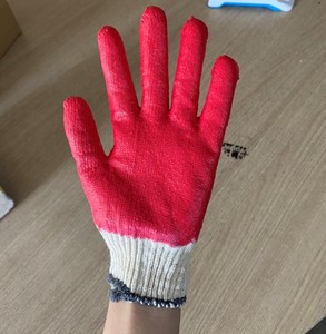 ถุงมือถักเคลือบไนไตรล์สีแดง แบบสวมได้ทั้งสองมือ สำหรับทำความสะอาดบ้านและป้องกัน - Product Image 4