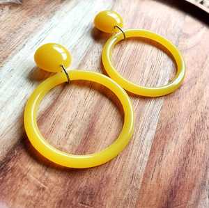 Pendientes de Resina Amarilla con Perla Natural, Joyería de Moda Islámica para Mujer, Estilo Moderno para Fiestas - Product Image 1