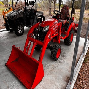 Mini Tractor Diésel Kubota BX2680 4X4 de Alto Rendimiento, Diseñado para Tareas Agrícolas Confiables con Motor Potente y Control Sencillo - Product Image 4