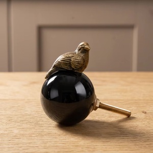 Poignées et Boutons de Meubles en Résine, Bois et Métal – Modernes, Écologiques et Multifonctionnels pour Cuisine, Salon, Salle de Bain, Chambre et Bureau à Domicile - Product Image 1