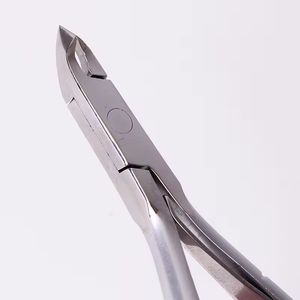 กรรไกรตัดเล็บสแตนเลส ปากแบน 12.5 มม. ใบมีดคม ทนทาน ใช้ตัดเล็บนิ้วได้ - Product Image 3