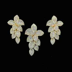 H.A.IMPEX Juego de Pendientes y Colgante de Aniversario para Mujer, ÚLTIMO DISEÑO, HECHO EN ORO DE 14K, DIAMANTES NATURALES COLOR I-J, CLARIDAD SI, IGI - Product Image 1