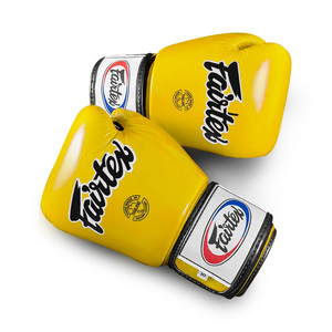 ถุงมือชกมวย Fairtex รุ่นขายดีที่สุด น้ำหนักเบา หนังแท้ สำหรับฝึกซ้อมมวยไทยและสปาร์ริง ปรับขนาดได้ด้วยตะขอ - Product Image 5