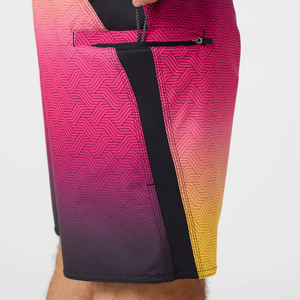 Pantalones Cortos Deportivos Personalizados para Hombre, Hechos en Pakistán, de Lona, Casuales, Resistentes al Viento, con Cordón Ajustable y Sublimación Personalizada - Product Image 4