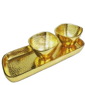 Abordable 3 bols en 1 plateau en acier inoxydable avec design martelé or PVD manteau présentoir de nourriture cornichons bols de service pour table - Product Image 1
