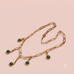 Collier à maillons plaqué or pour femmes avec pendentifs ovales en pierre verte sertie de clos - Product Image 2