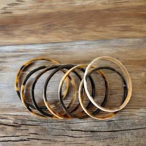 Brazalete de Cuerno Natural Hecho a Mano – Regalo Artesanal Ecológico, Joyería Decorativa Única para Mujeres y Hombres - Product Image 3