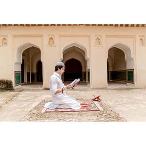Alfombra de Oración Persa Roja Tradicional Hecha a Mano, Alfombra Islámica para Mezquita con Diseño Floral y Flecos para el Hogar - Product Image 2