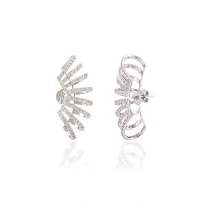 Pendientes de Oreja Tipo Cuff de Oro de 14K con Circonita y Perla para Bodas y Fiestas - Product Image 6
