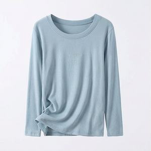 Camiseta de Mujer, Estilo Slim Fit, Tejido Satinado de Poliéster, Cuello Redondo, Manga Corta, Color Puro, Color Personalizado - Product Image 1