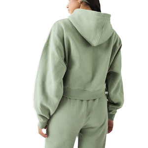 Conjunto de chándal para mujer con bordado personalizado, estilo moderno, teñido con efecto ácido, de corte holgado, que incluye sudaderas de corte cuadrado y pantalones con lavado mineral. - Product Image 2