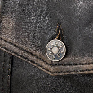 แจ็คเก็ตหนังผู้ชายยอดนิยม สไตล์ไฮสตรีท กันน้ำ กันลม ระบายอากาศได้ดี เหมาะสำหรับฤดูหนาว ราคาขายส่งที่ดีที่สุด ลดราคาออนไลน์ - Product Image 5