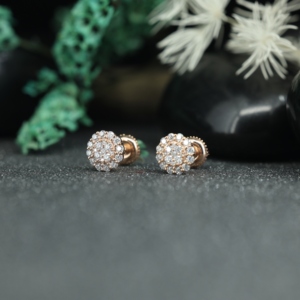 Pendientes de Oro Rosa con Moissanita y Halo de Plata de Ley 925 |   Pendientes de tuerca con diseño de diamantes en racimo redondo para mujer, venta al por mayor - Product Image 3