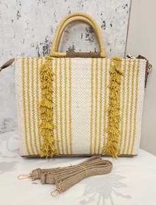 Sac fourre-tout en jacquard tissé à la main avec franges en pompon doré moutarde et poignées en bois - Product Image 3