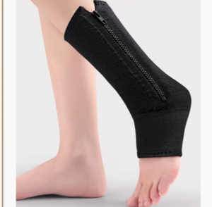 Soporte de Tobillo Ajustable de Neopreno con Cierre de Gancho y Bucle, Transpirable para Estabilización, Unisex, Negro, Protección Deportiva - Product Image 1