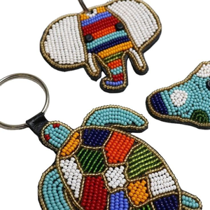 Llavero de Lujo con Diseño Nuevo y Multicolor, Adorno de Flor con Cuentas, Accesorio de Moda para Bolsos, Llavero con Bordado de Estilo Clásico - Product Image 2