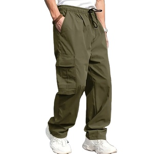 Pantalon de jogging cargo streetwear pour homme, coupe ample, multi-poches, en molleton de coton, avec logo personnalisé, pantalon oversize - Product Image 1