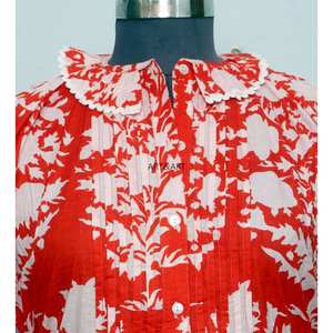 T-shirt moderne coupe ajustée imprimé floral estival 100 % coton lavable, touche féminine décontractée, col rond à volants, mini-manches courtes - Product Image 4