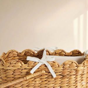 Cesta Organizadora para Bebés Hecha a Mano con Jacinto de Agua Tejido y Borde Festoneado - Cesta de Almacenamiento de Pañales de Jacinto de Agua Natural con Forro Extraíble - Product Image 4