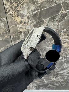 Reloj de Lujo Unisex con Correa de Goma, Bisel de Acero Inoxidable, Diamantes Moissanite VVS1, Estilo Hip Hop Antiguo, Movimiento de Cuarzo - Product Image 4