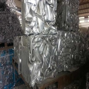 Trouvez des déchets d'aluminium similaires à l'icone : Déchets d'aluminium 99,9 % / Déchets d'aluminium de qualité 6063 / Déchets de fil d'aluminium à vendre - Product Image 1