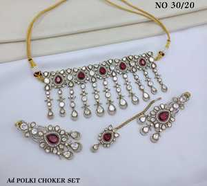 ชุดสร้อยคอพร้อมต่างหูแบบขายส่งสำหรับเจ้าสาว AD Polki Choker ประดับเพชรแบบอเมริกันระยิบระยับ พร้อมพู่ห้อยและต่างหูแบบ Mangtika ชุดเครื่องประดับงานแต่งงานสไตล์ชาติพันธุ์ - Product Image 4
