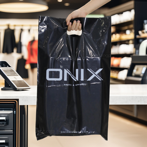 ถุงช้อปปิ้งสำหรับเสื้อผ้าชุดชั้นในพลาสติกสีดำ HDPE ขนาดใหญ่โลโก้ตามสั่ง - Product Image 1