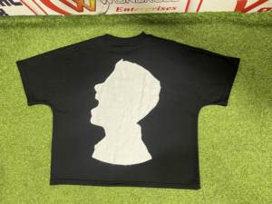 เสื้อยืดดิสเทรสสั่งทำราคาขายส่งพร้อมโลโก้แบบวินเทจ สีพื้น พร้อมลายปักแบบดิสเทรส - Product Image 2