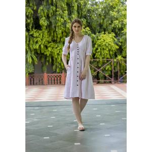 Vestido midi bohemio de algodón y lino blanco para mujer, con mangas abullonadas, botones al frente y ligero. - Product Image 2