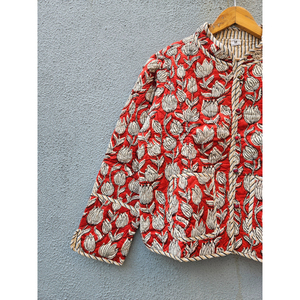 Chaqueta acolchada de algodón con estampado floral hecho a mano, con botones al frente y bolsillos, para uso casual en invierno, regalo para ella. - Product Image 2