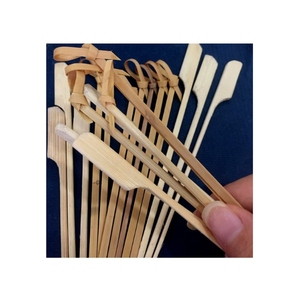 Palitos de bambú puro de calidad confiable, ideales para cenas familiares y como herramienta para asar malvaviscos en fogatas. - Product Image 2