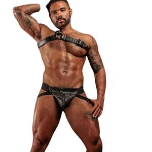 Harnais pour homme Slingshot Tri en fausse fourrure noir, ajustable à la poitrine, de qualité supérieure, sexy, en dentelle, pour tenue de club - Product Image 5
