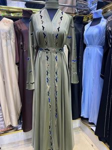 Abaya la plus vendue, style Dubaï, ornée de perles et de sequins, à manches longues, traditionnelle musulmane, faite à la main, pour mariage, respirante, col en V pour femme - Product Image 3
