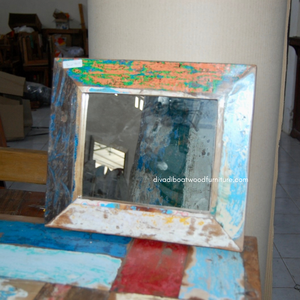 Miroir artisanal en bois de bateau recyclé, couleur naturelle, pour décoration murale et intérieure, salon ou chambre, vente en gros - Product Image 4