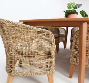 ชุดโต๊ะรับประทานอาหารกลางแจ้งไม้สักแท้ ทนทานต่อสภาพอากาศ เป็นมิตรกับสิ่งแวดล้อม พร้อมเก้าอี้หวายสังเคราะห์ ดีไซน์ทันสมัย เหมาะสำหรับสวน ลานบ้าน โรงแรม - Product Image 4