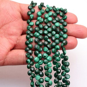Cuentas de malaquita AAA+ de 6mm-7mm, lisas, en forma de corazón, briolette, malaquita verde natural, piedra semipreciosa, cuentas sueltas para la fabricación de joyería. - Product Image 1