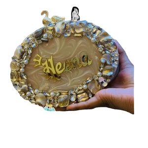 Nouvelle figurine en résine 2026, design moderne, décoration d'intérieur, sculpture artisanale de luxe peinte à la main, objet de collection artistique personnalisé pour femmes - Product Image 4